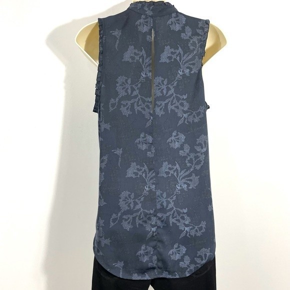 Treasure & Bond Blue Ruffle Neck Sleeveless Button Down Floral Print - Picture 4 of 10